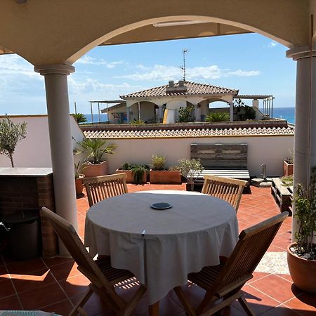 Cal Salmare Seafront Apartment With Rooftop Terrace And Pool Калафелл Экстерьер фото