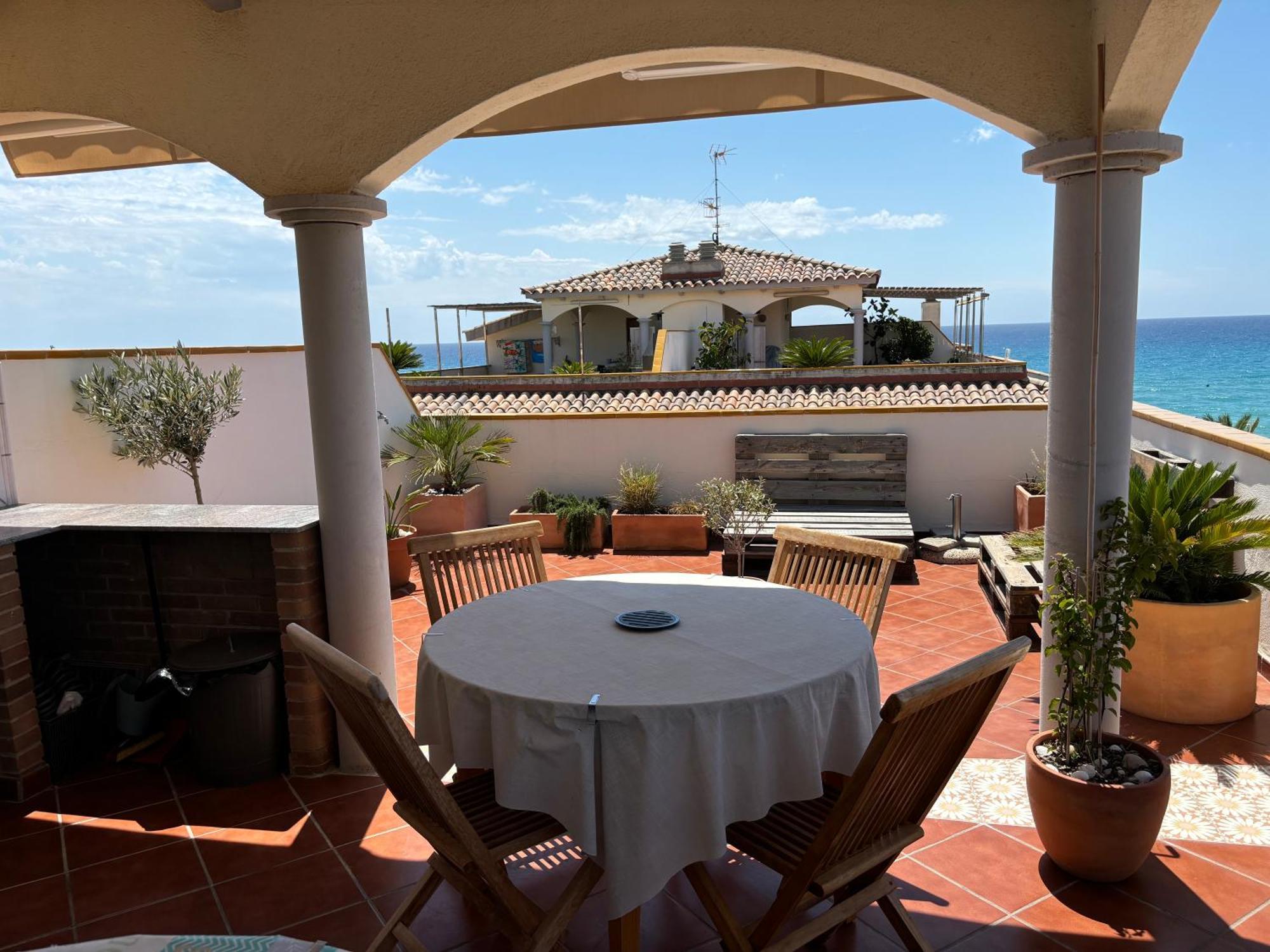 Cal Salmare Seafront Apartment With Rooftop Terrace And Pool Калафелл Экстерьер фото